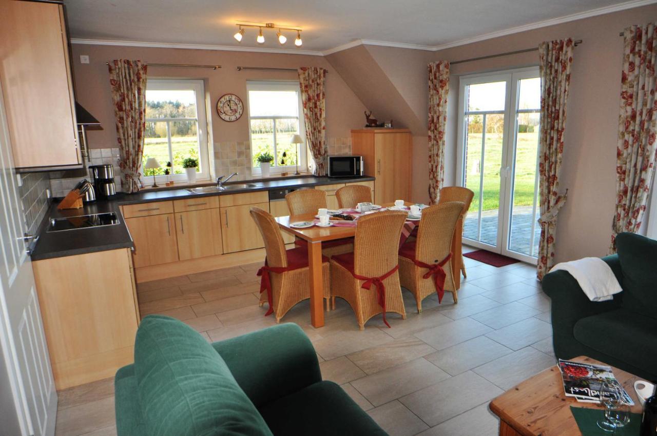 Ferienhaus Adamla, 65319 Moormerland Bagian luar foto